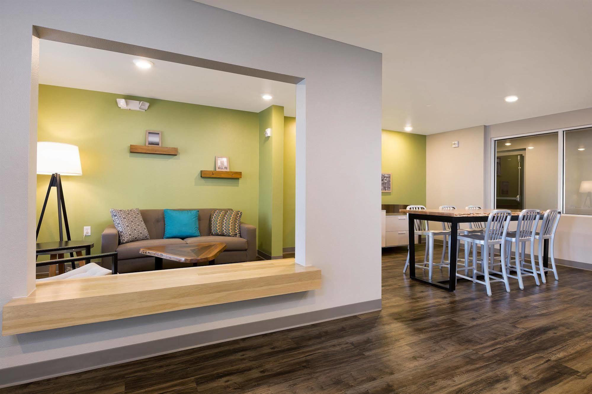 Woodspring Suites Houston Iah Airport Гамбл Екстер'єр фото