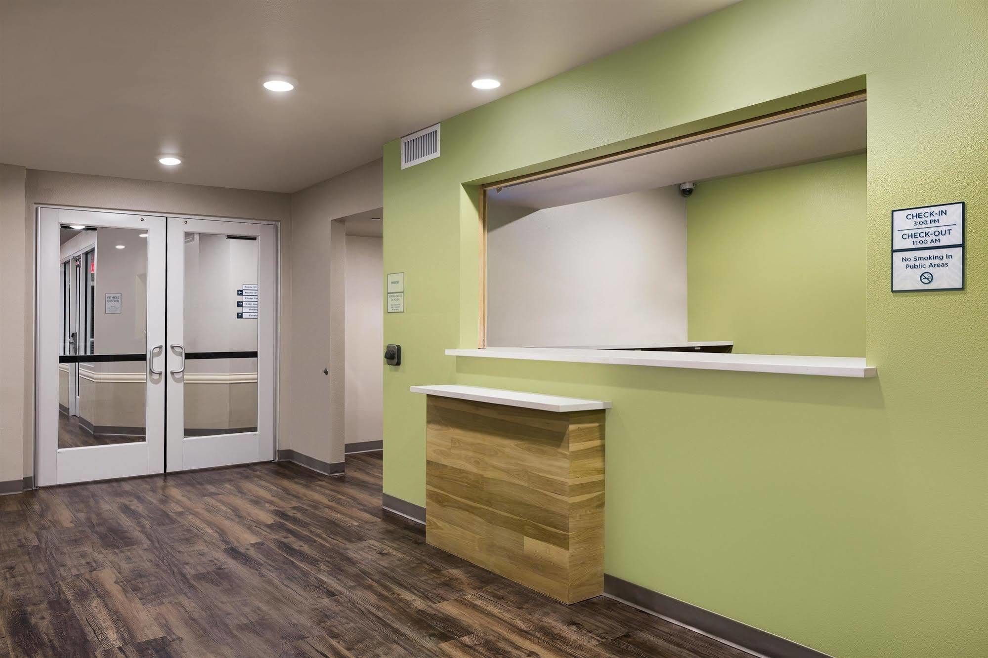 Woodspring Suites Houston Iah Airport Гамбл Екстер'єр фото